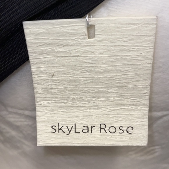 NEW WITH TAG Skylar Rose One Shoulder Backless Dress Size Medium - Picture 5 of 7